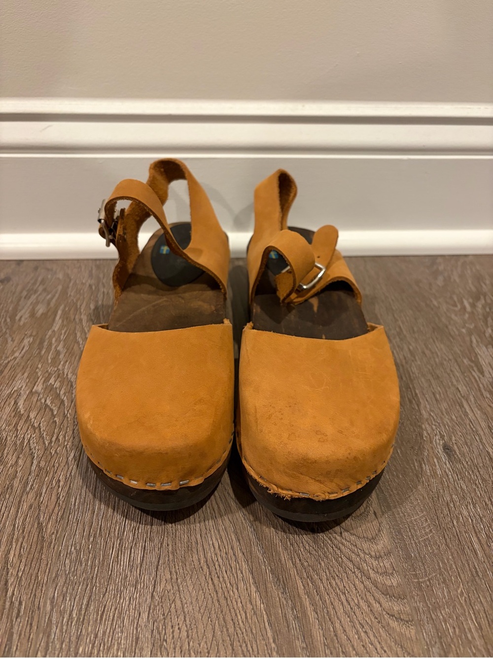 Lotta from Stockholm brown low heel clogs 38
